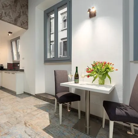 F1Rst Suite Apartment & Spa-3